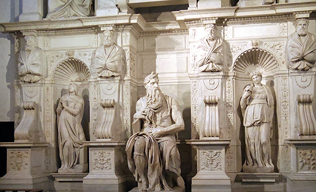 Détail du tombeau de Jules II - Michael Ange et ses élèves - destiné à la basilique St-Pierre de Rome - inachevée - de 1505 à 1532 environ.